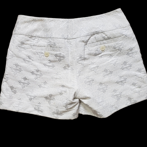 The Limited Cassidy fit women's short size 8 classy silver sheen ecru band waist - Picture 4 of 13